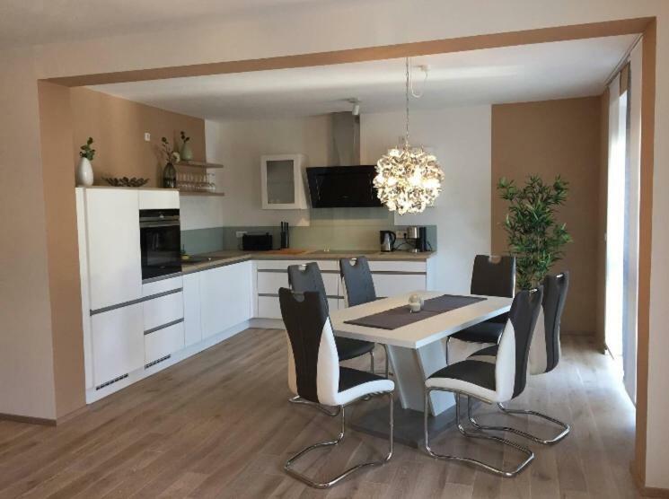 Koblenz Sued Exklusive Und Zentrale Designer Wohnung Экстерьер фото